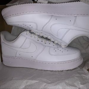 White low-top forces